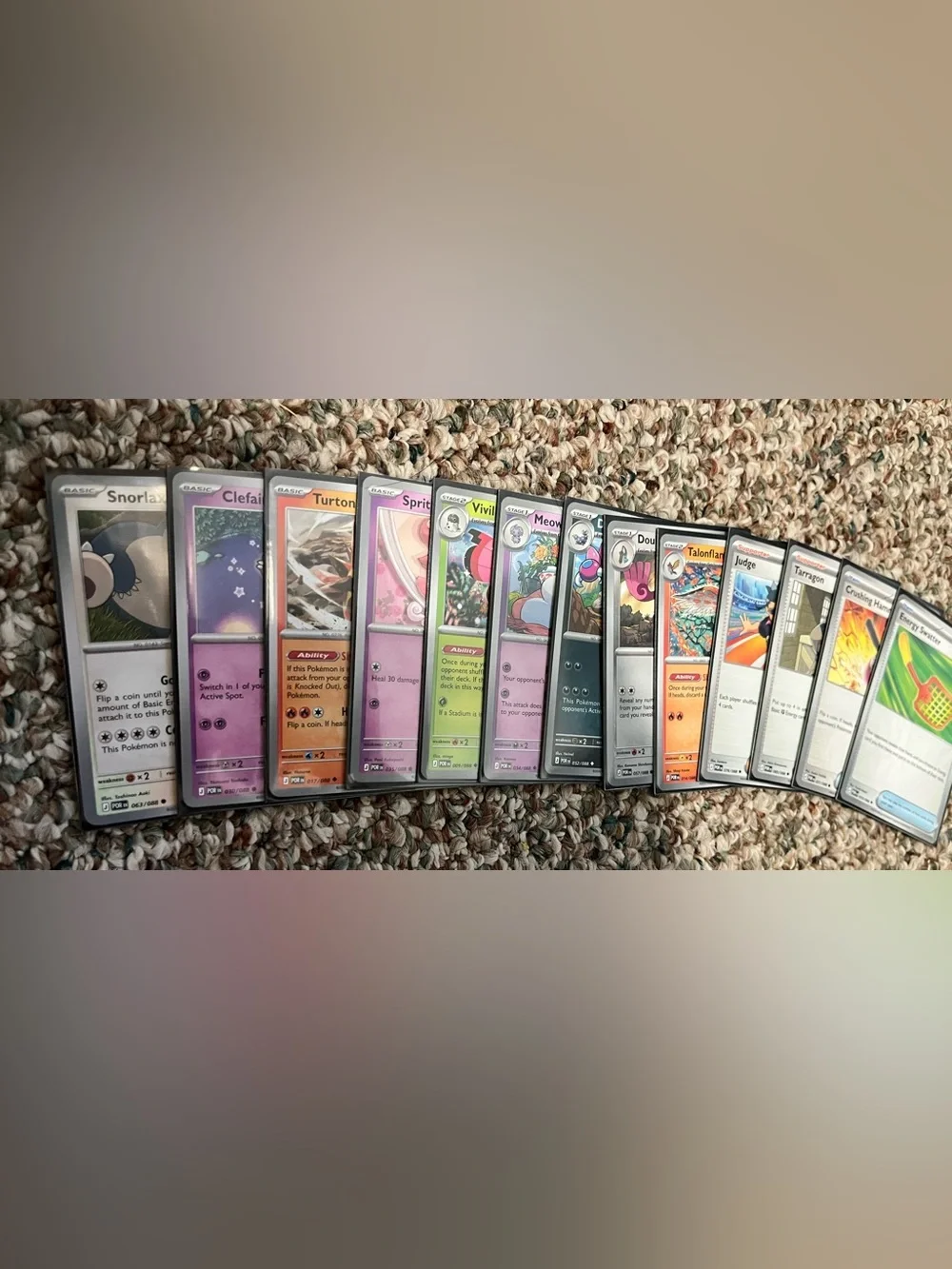 Pokémon Trading Card Lot - Assorted Colors